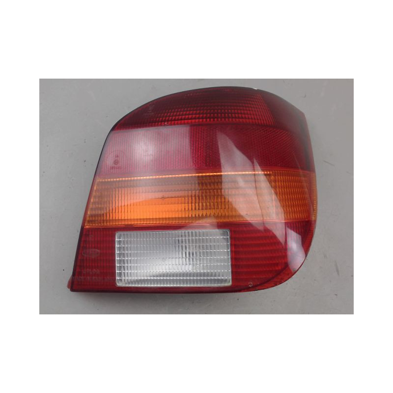 FEU ARRIERE DROIT FORD FIESTA