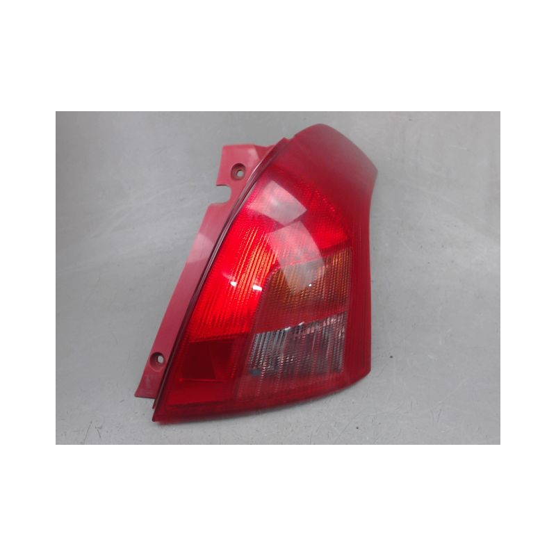 FEU ARRIERE DROIT SUZUKI SWIFT