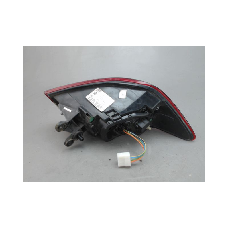 FEU ARRIERE DROIT RENAULT CLIO IV 12-16