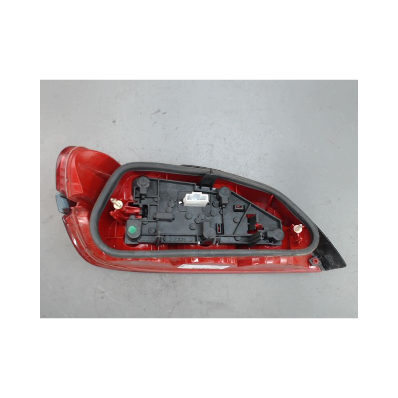 FEU ARRIERE DROIT PEUGEOT 406