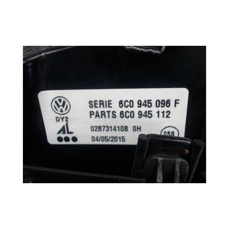 FEU ARRIERE DROIT VOLKSWAGEN POLO