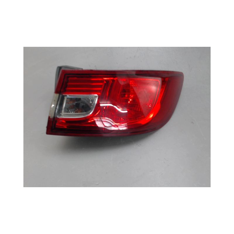 FEU ARRIERE DROIT RENAULT CLIO