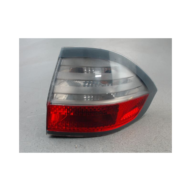 FEU ARRIERE DROIT FORD S-MAX