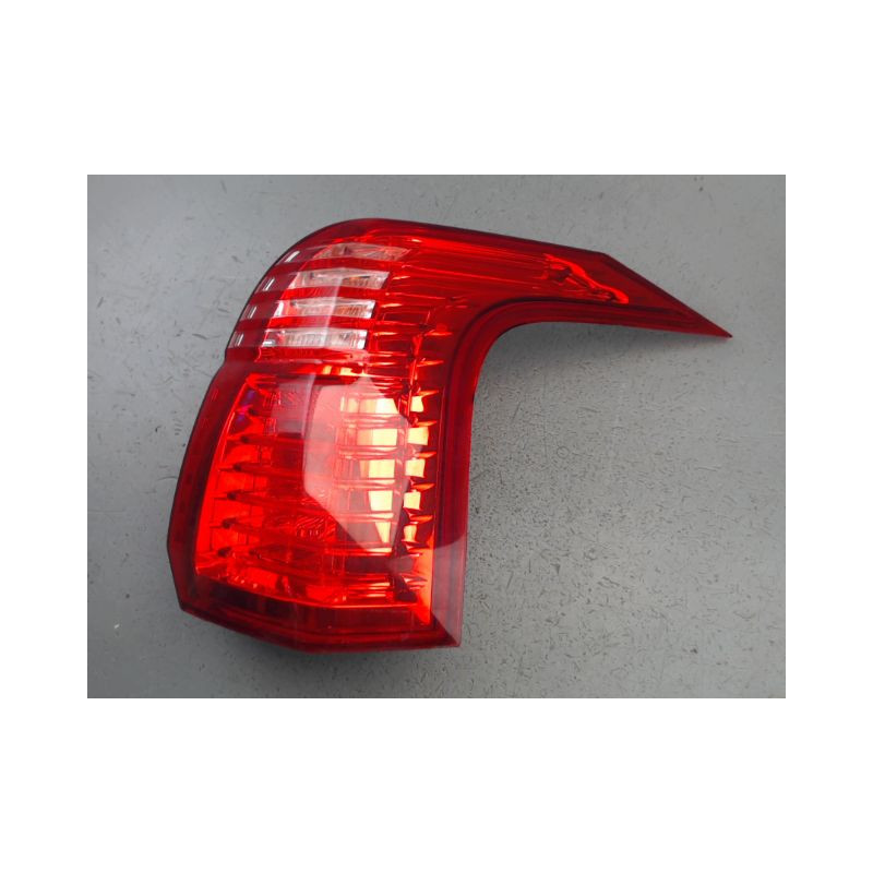 FEU ARRIERE DROIT PEUGEOT 5008