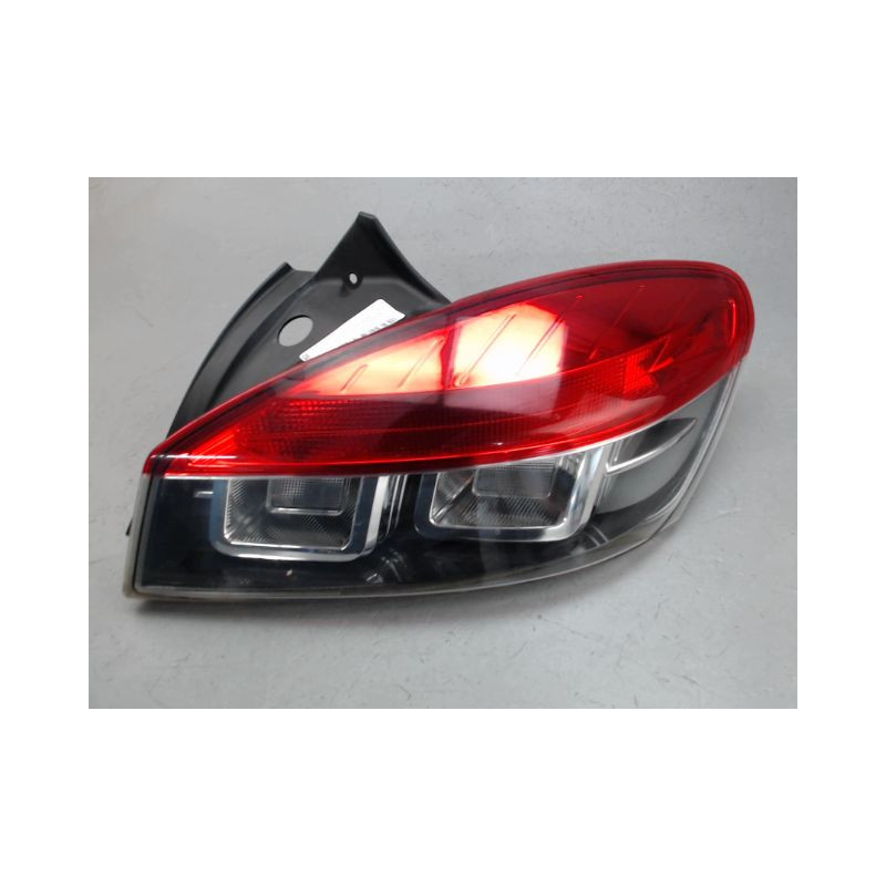 FEU ARRIERE DROIT RENAULT MEGANE