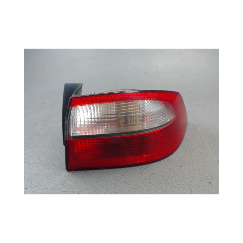 FEU ARRIERE DROIT RENAULT LAGUNA