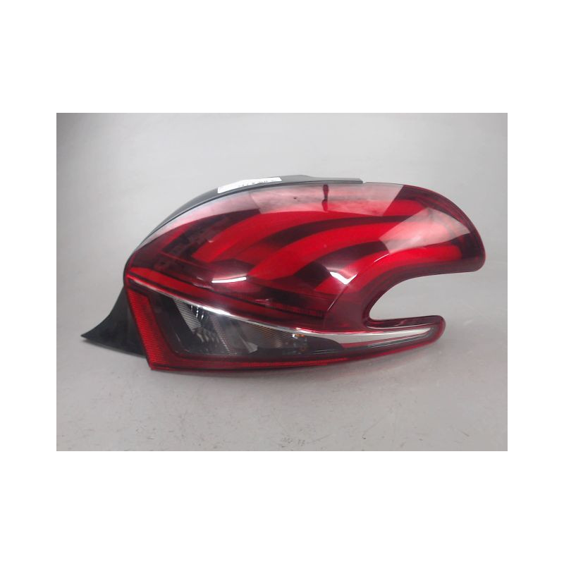FEU ARRIERE DROIT PEUGEOT 208