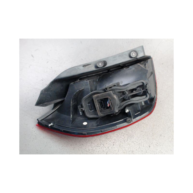FEU ARRIERE DROIT RENAULT MEGANE