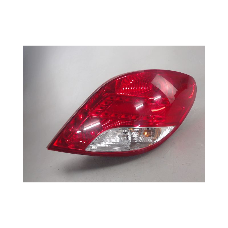 FEU ARRIERE DROIT PEUGEOT 207