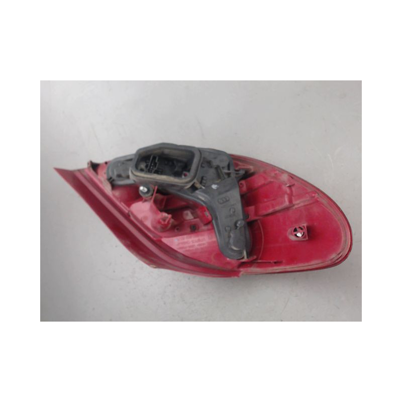 FEU ARRIERE DROIT PEUGEOT 207