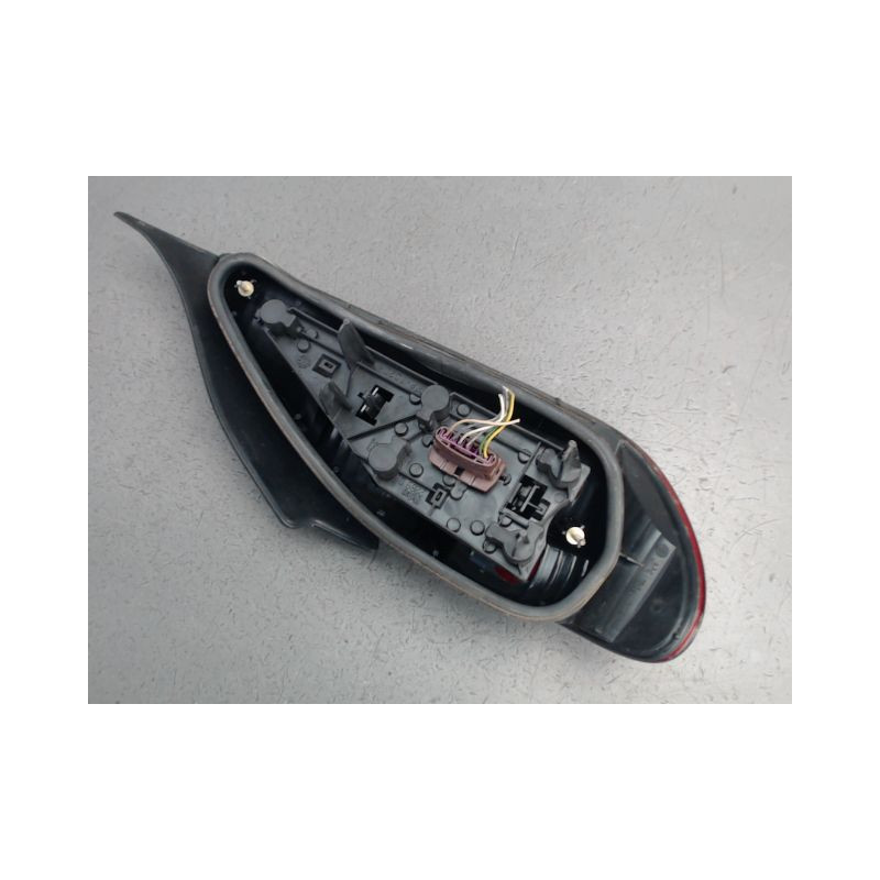 FEU ARRIERE DROIT PEUGEOT 406