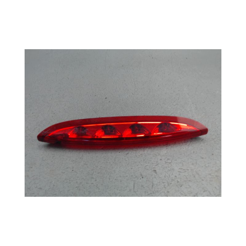 FEUX STOP SUPPLEMENTAIRE PEUGEOT 208