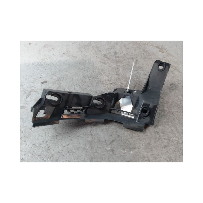 SUPPORT PARE-CHOC ARG VOLKSWAGEN GOLF V PLUS 2005-