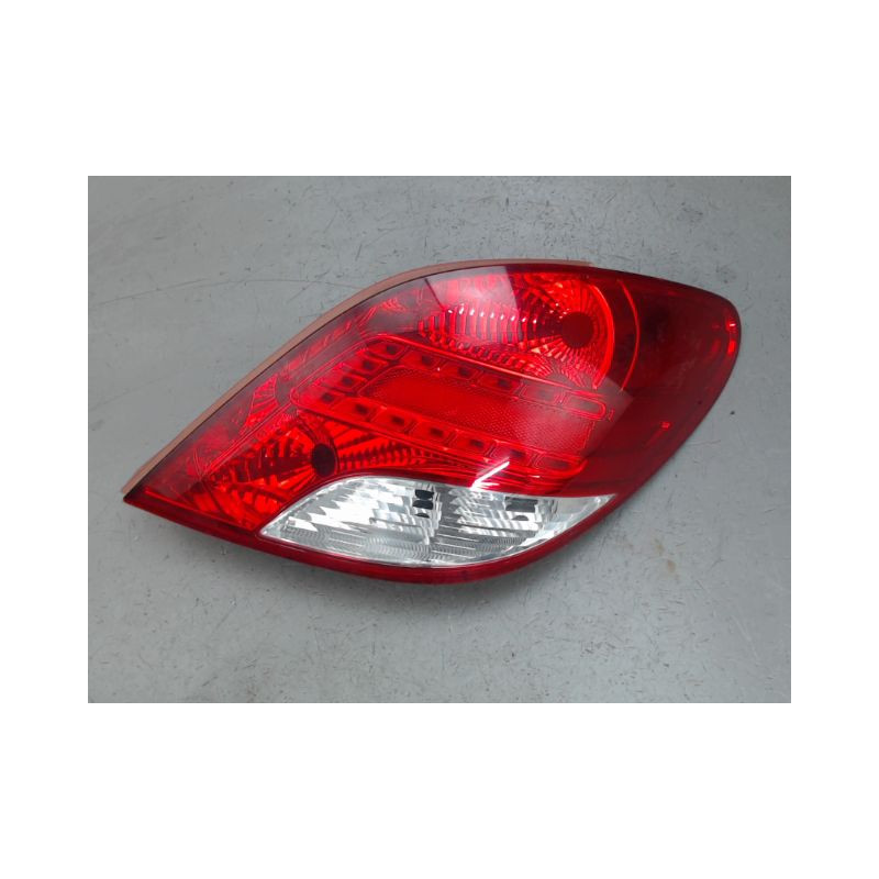 FEU ARRIERE DROIT PEUGEOT 207