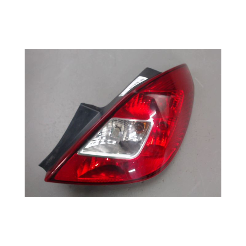 FEU ARRIERE DROIT OPEL CORSA