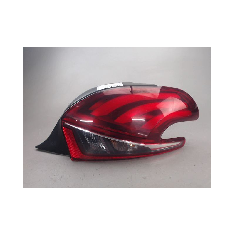 FEU ARRIERE DROIT PEUGEOT 208