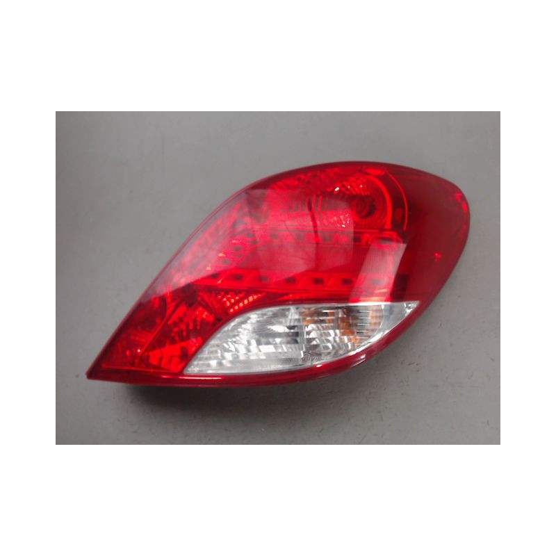 FEU ARRIERE DROIT PEUGEOT 207