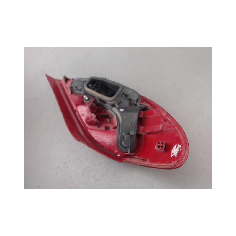 FEU ARRIERE DROIT PEUGEOT 207