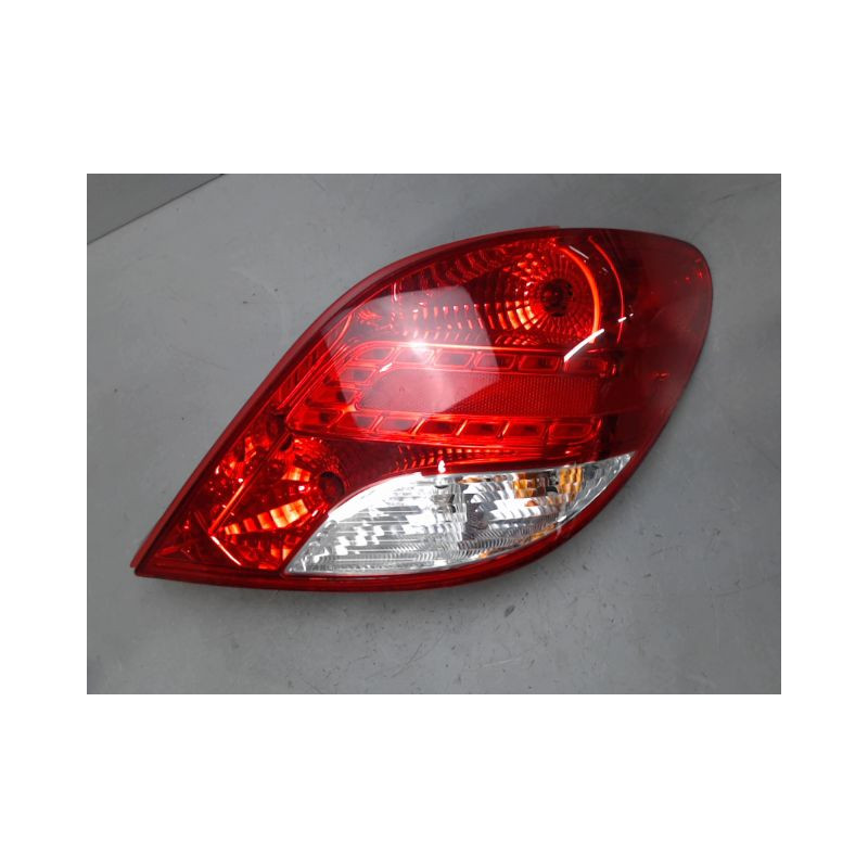 FEU ARRIERE DROIT PEUGEOT 207