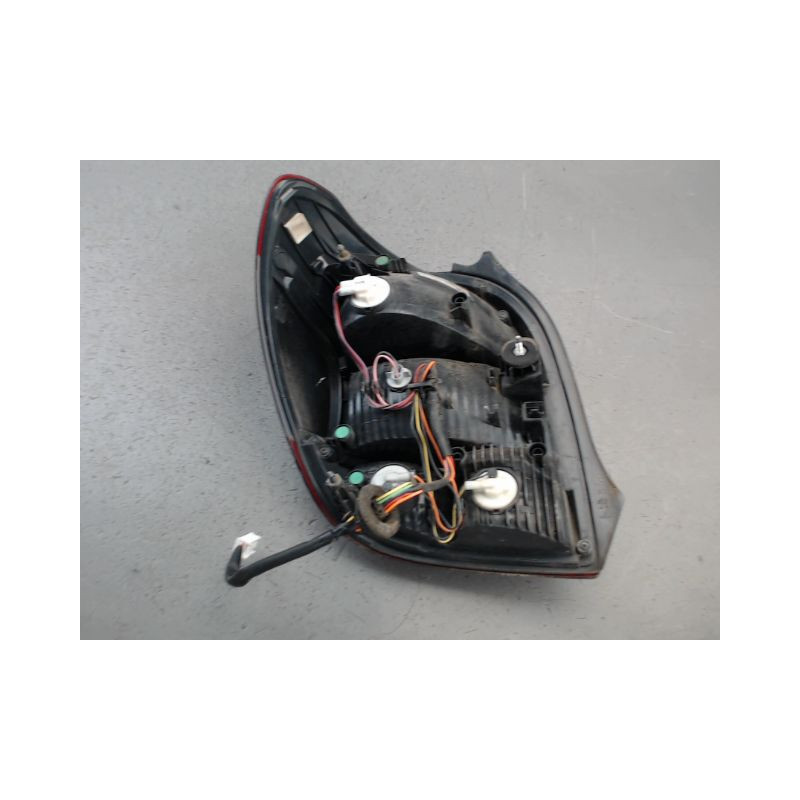 FEU ARRIERE DROIT PEUGEOT 108