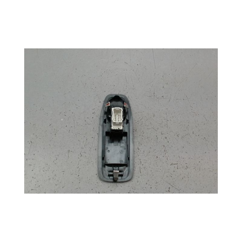 COMMANDE LEVE-GLACE PORTE AVD PEUGEOT 2008 Phase 1 2013-...