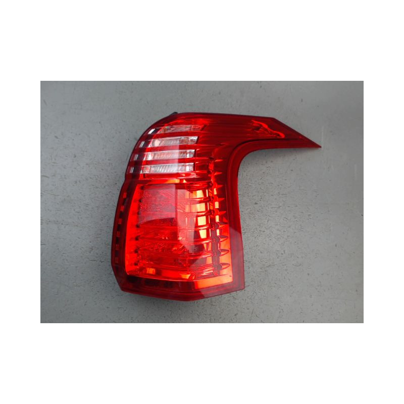 FEU ARRIERE DROIT PEUGEOT 5008