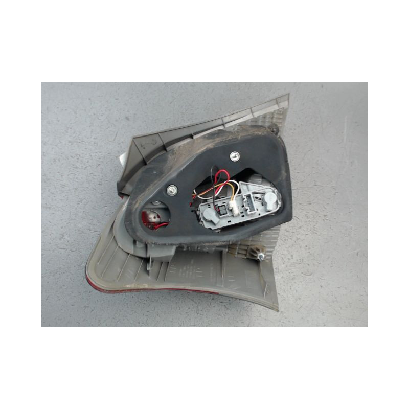 FEU ARRIERE DROIT TOYOTA YARIS
