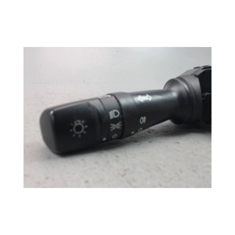 COMMANDE ECLAIRAGE HYUNDAI I 20 2009-