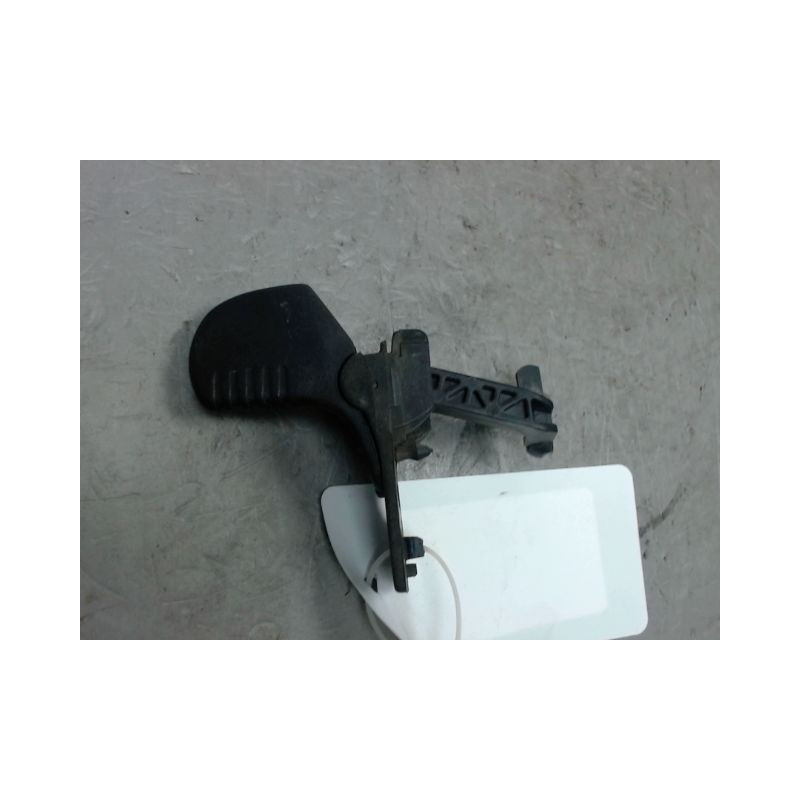 POIGNEE EXTERIEURE PORTE AVANT DROIT RENAULT TWINGO 93-98