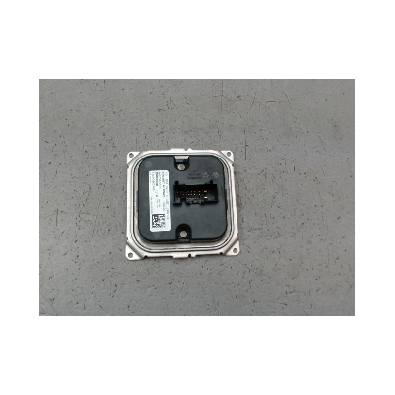 BOITIER XENON PHARE GAUCHE RENAULT CAPTUR