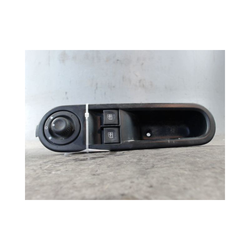 COMMANDE LEVE-GLACE PORTE AVG RENAULT TWINGO