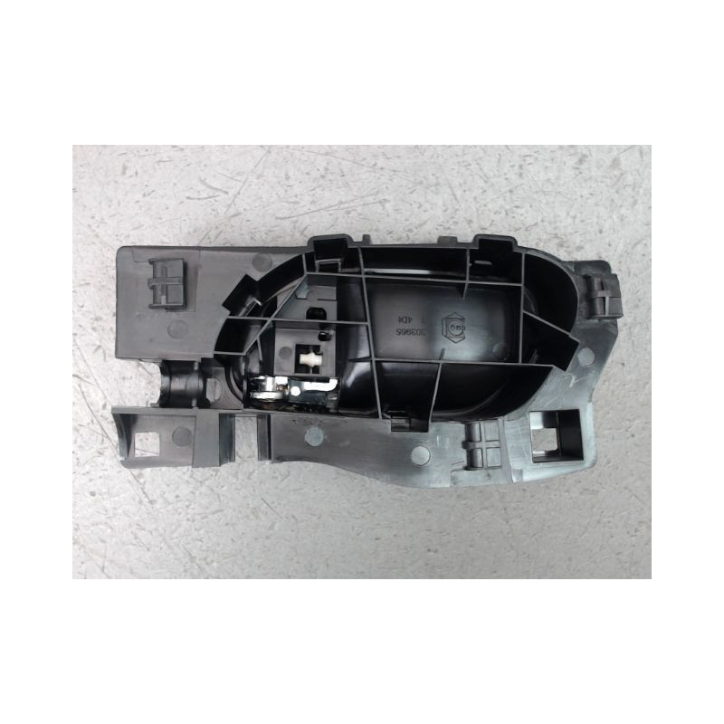 POIGNEE INTERIEURE PORTE AVANT DROIT PEUGEOT 2008 Phase 1 2013-...