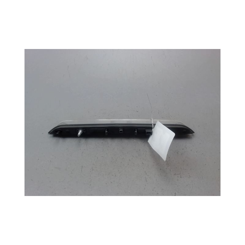 FEUX STOP SUPPLEMENTAIRE PEUGEOT 308 2009-