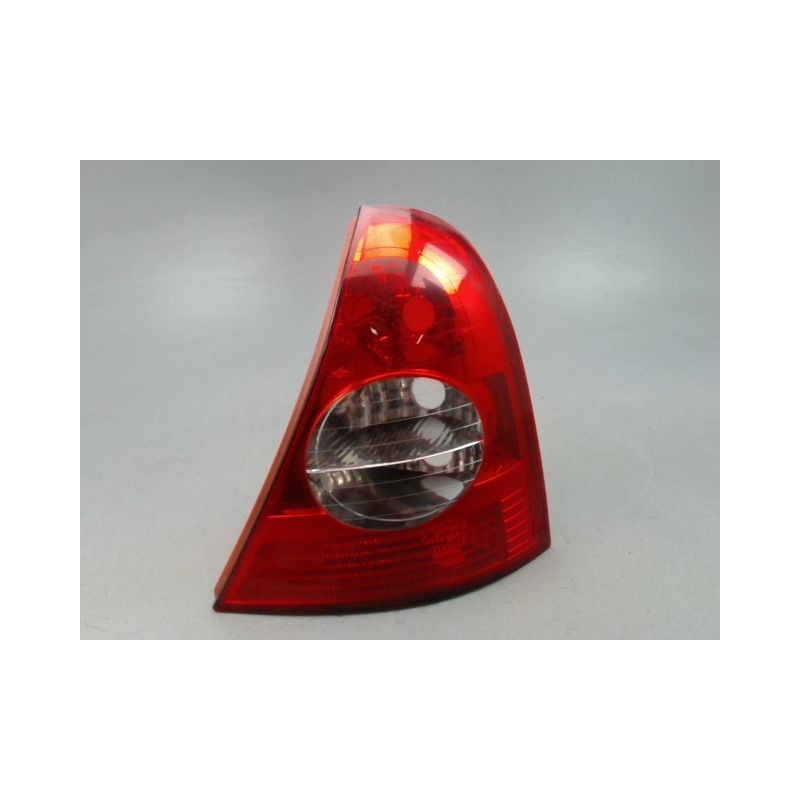 FEU ARRIERE DROIT RENAULT CLIO II Phase 2 2001-2006