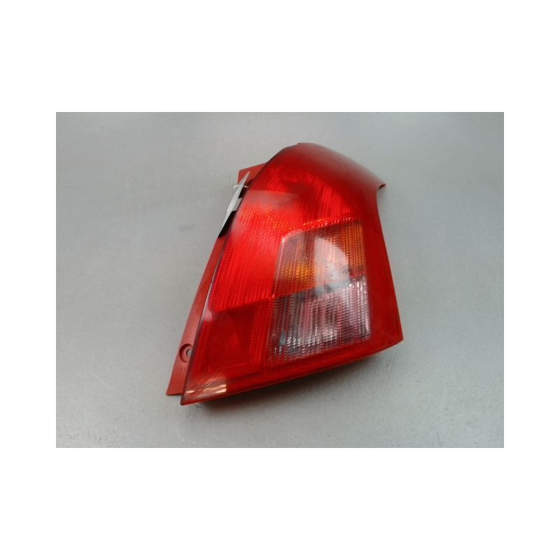 FEU ARRIERE DROIT SUZUKI SWIFT III 2005-2011
