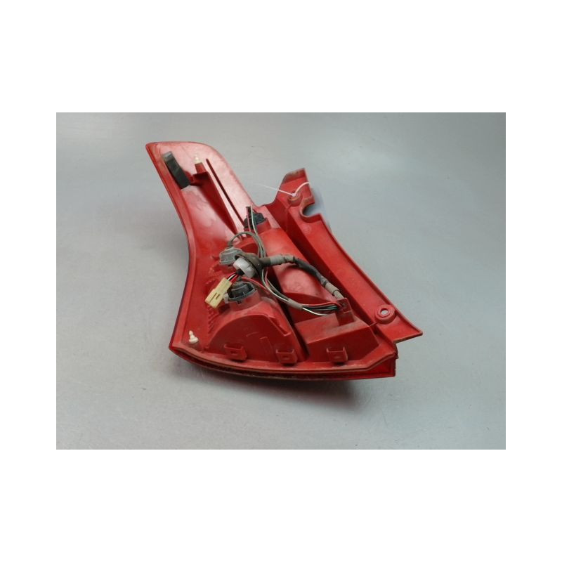 FEU ARRIERE DROIT SUZUKI SWIFT III 2005-2011