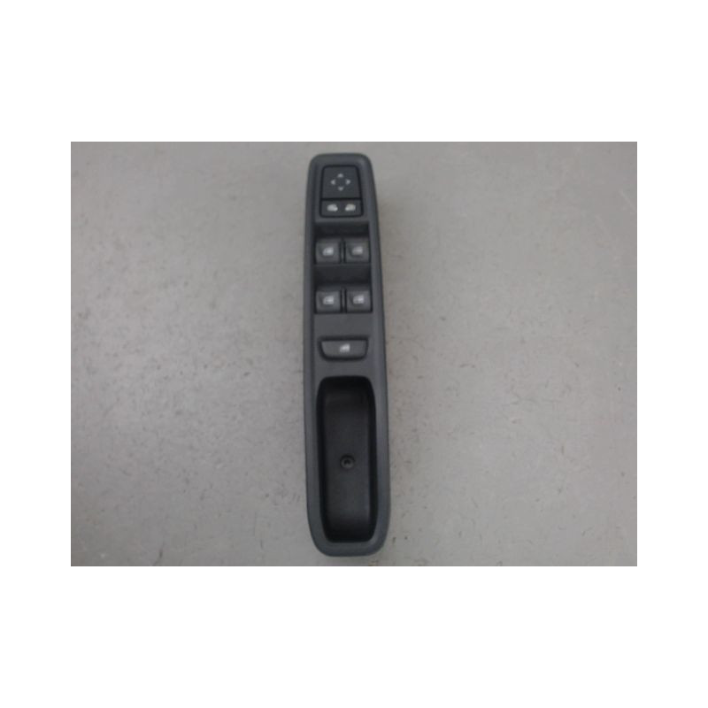 COMMANDE LEVE-GLACE PORTE AVG DACIA JOGGER