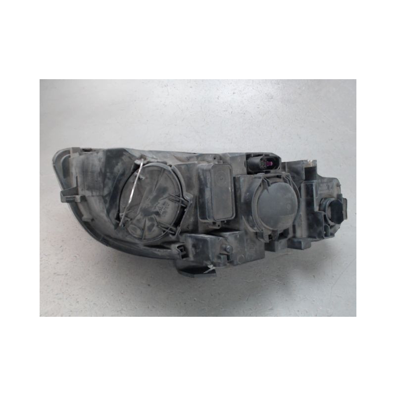 PHARE GAUCHE AUDI A4