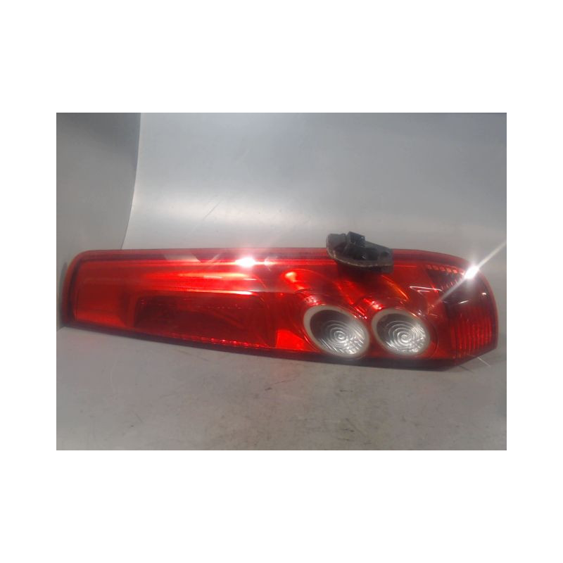 FEU ARRIERE DROIT FORD FIESTA 2005-