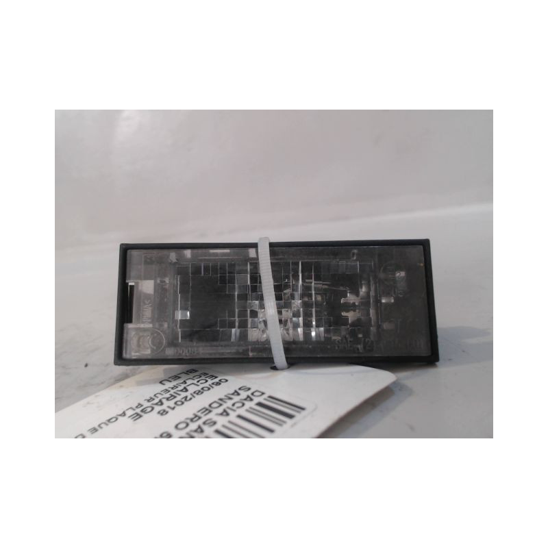 ECLAIREUR PLAQUE DE POLICE DROIT DACIA SANDERO 2008-