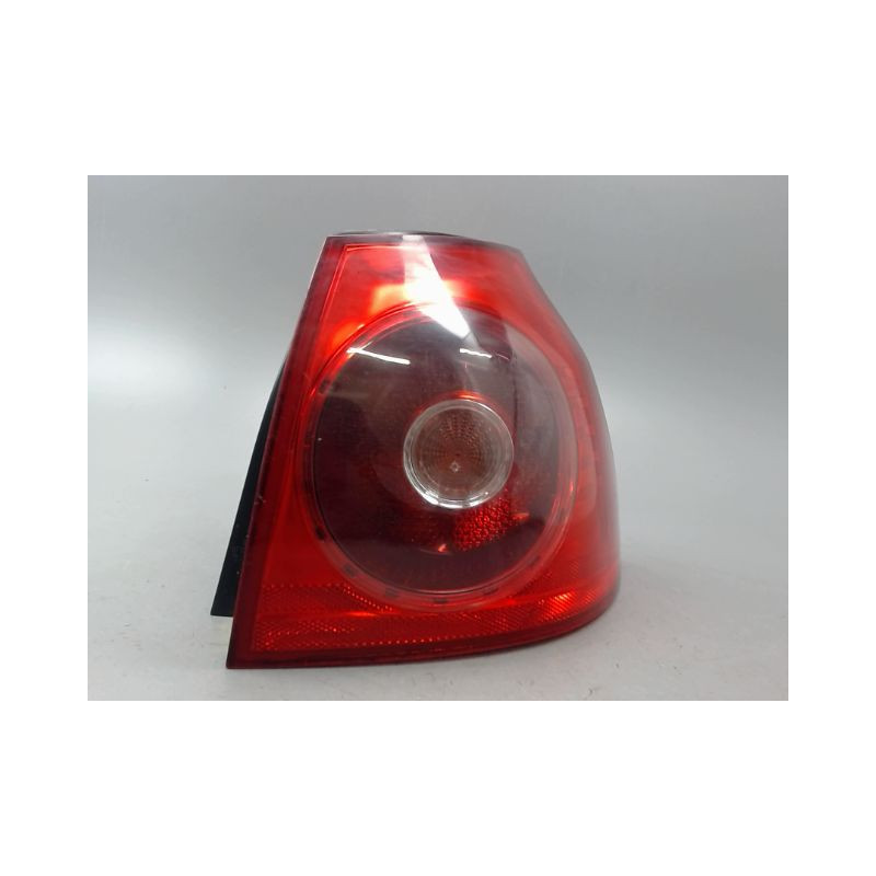 FEU ARRIERE DROIT VOLKSWAGEN GOLF V (1K) 2003-2008