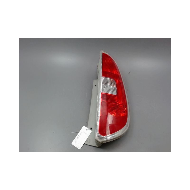 FEU ARRIERE DROIT SKODA ROOMSTER