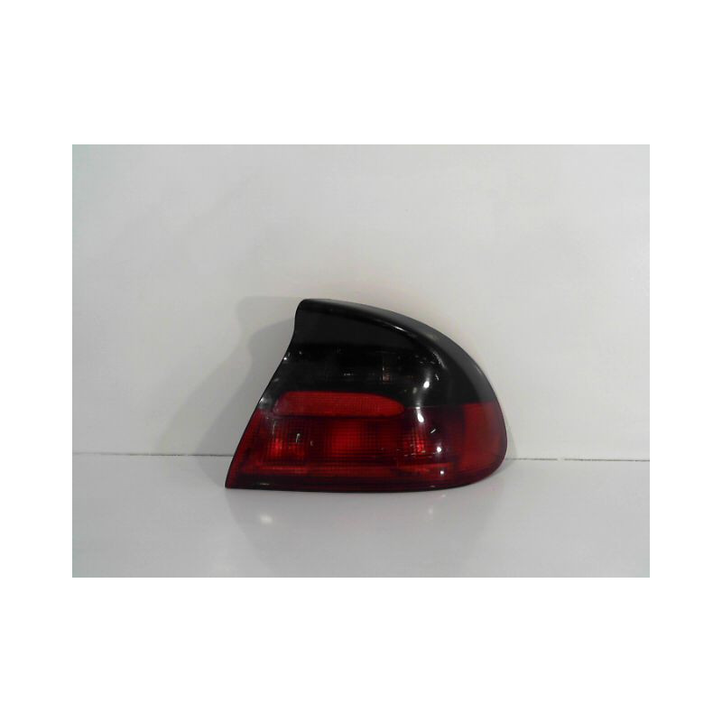 FEU ARRIERE DROIT OPEL TIGRA