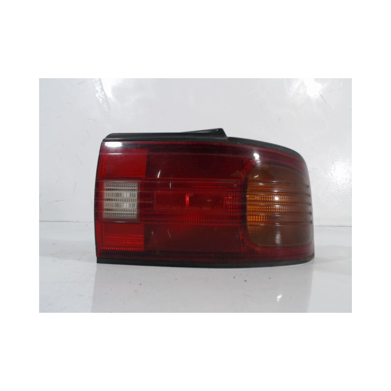 FEU ARRIERE DROIT MAZDA 323 91-96