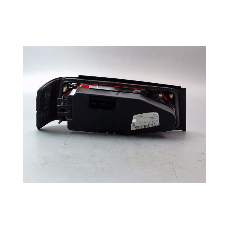 FEU ARRIERE DROIT PEUGEOT 405 BERL. Phase 1 1987-1992