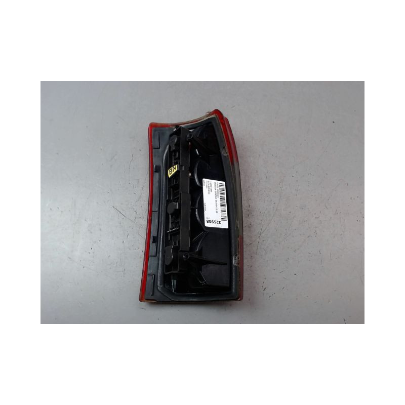 FEU ARRIERE DROIT OPEL OMEGA BREAK 94-99