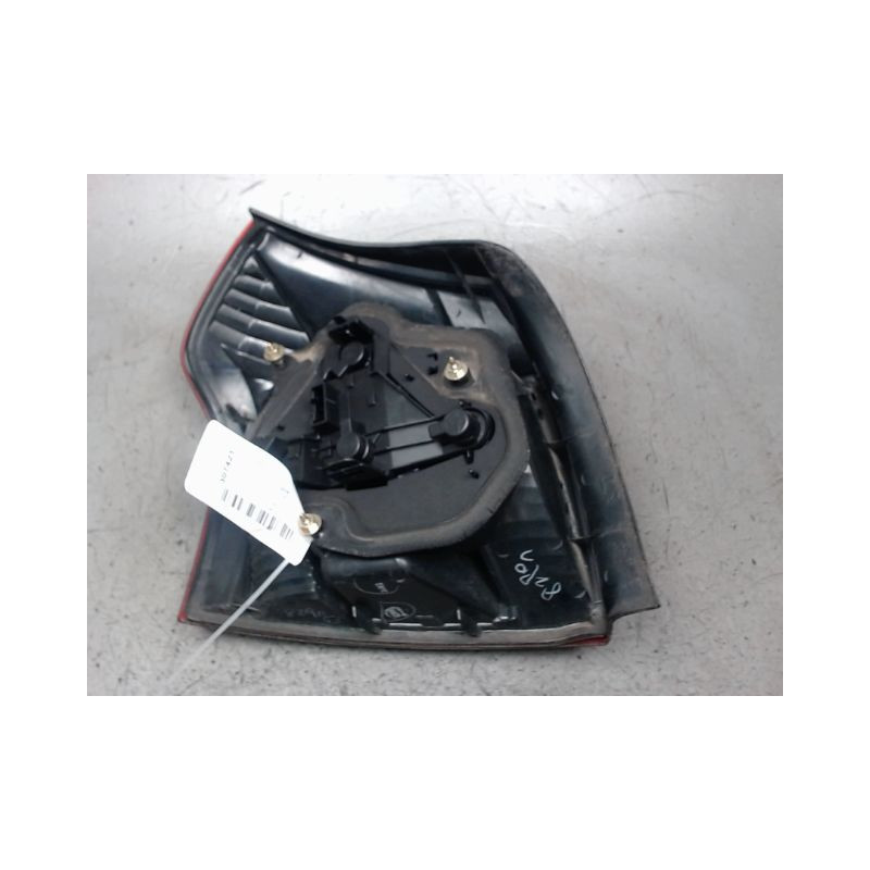 FEU ARRIERE DROIT TOYOTA COROLLA 2002-