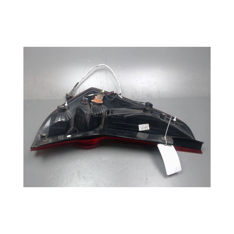 FEU ARRIERE DROIT OPEL AGILA