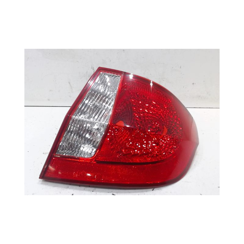 FEU ARRIERE DROIT HYUNDAI GETZ