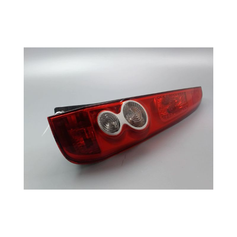 FEU ARRIERE DROIT FORD FIESTA V Phase 2 2005-2008